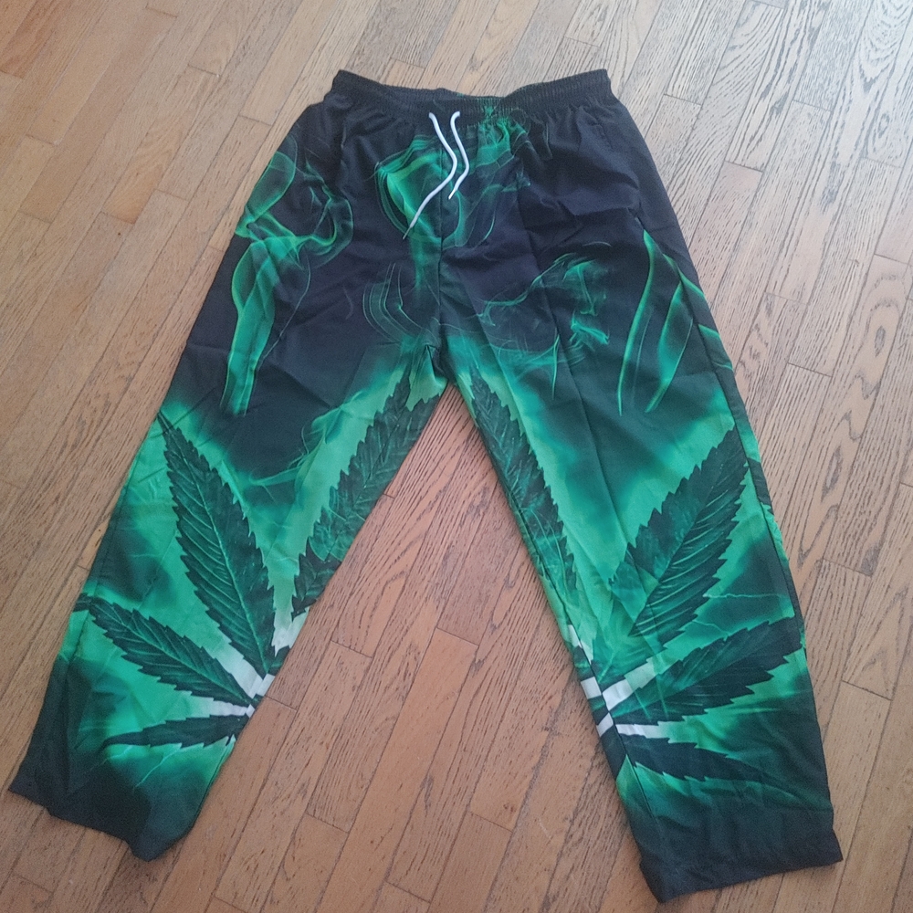 Green Leaf Print Bottoms Large